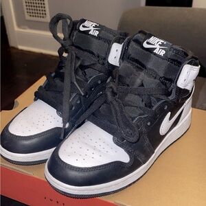 Nike Air Black and White High-Tops
